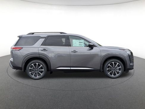 New 2026 Nissan Pathfinder Platinum AWD/4WD image 4