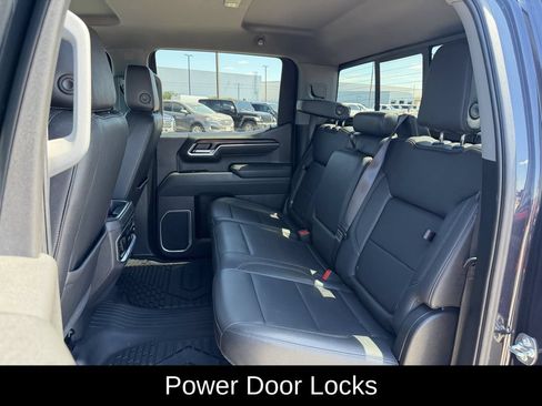Used 2025 GMC Sierra 1500 SLT AWD/4WD image 34