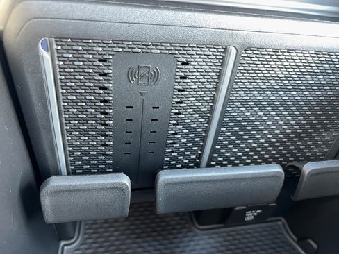 New 2026 RAM 1500 Laramie AWD/4WD image 22