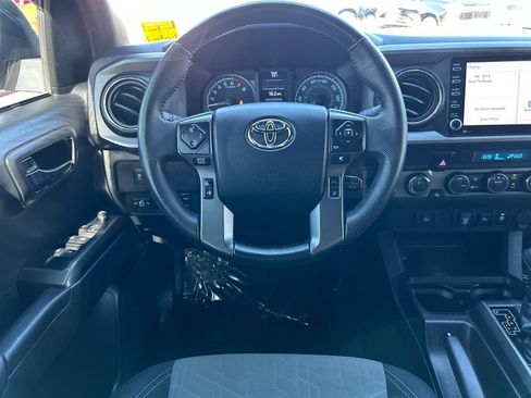 Used 2023 Toyota Tacoma TRD Off-Road image 9