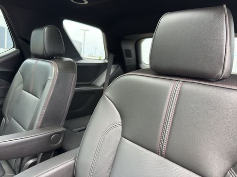 Used 2023 Chevrolet Traverse RS w/ LPO, Floor Liner Package AWD/4WD image 36