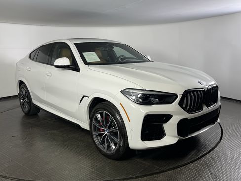 Certified 2023 BMW X6 xDrive40i w/ M Sport Package image 3