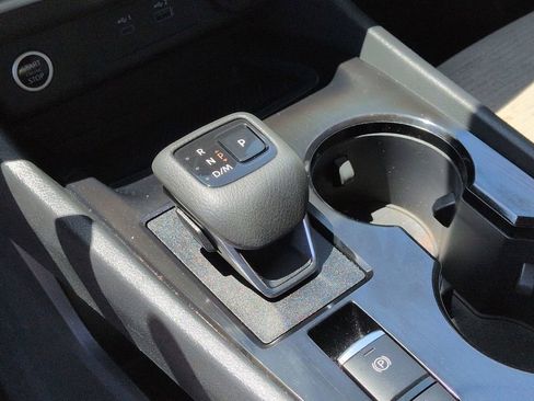 Used 2023 Nissan Rogue SV image 22