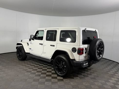 Used 2025 Jeep Wrangler Unlimited Sahara AWD/4WD image 10