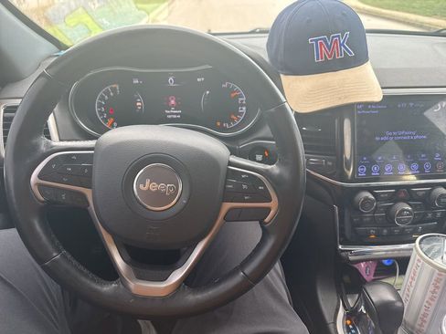 Used 2019 Jeep Grand Cherokee Altitude AWD/4WD image 7