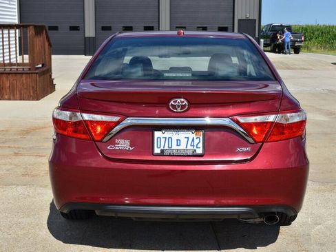 Used 2017 Toyota Camry XSE w/ Moonroof Package FWD image 4