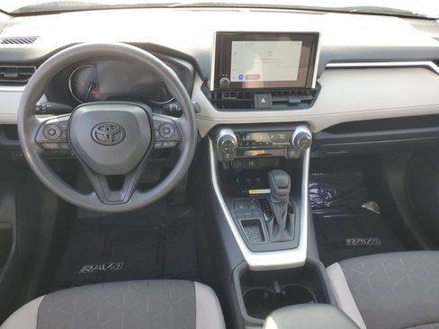 Used 2024 Toyota RAV4 XLE w/ Convenience Package FWD image 18