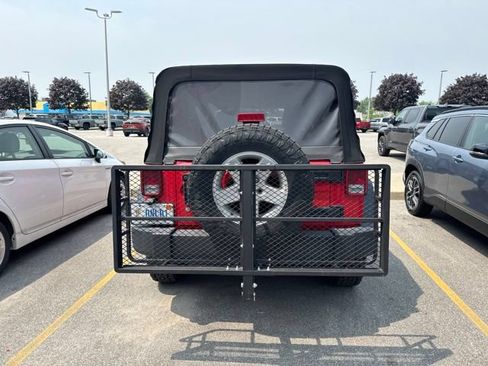 Used 2018 Jeep Wrangler Unlimited Sport S AWD/4WD image 6