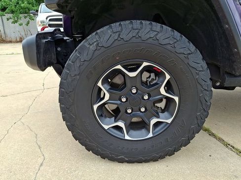 Used 2023 Jeep Wrangler Unlimited Rubicon w/ LED Lighting Group AWD/4WD image 28