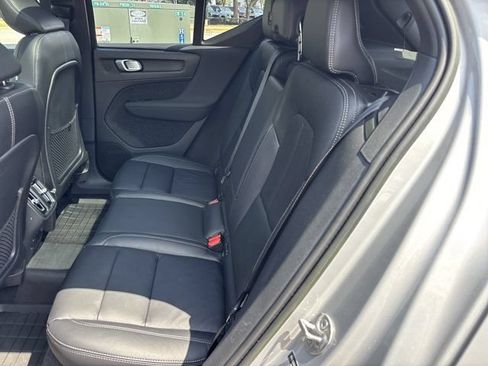 Used 2023 Volvo XC40 B5 Ultimate w/ Protection Package Premier AWD/4WD image 15