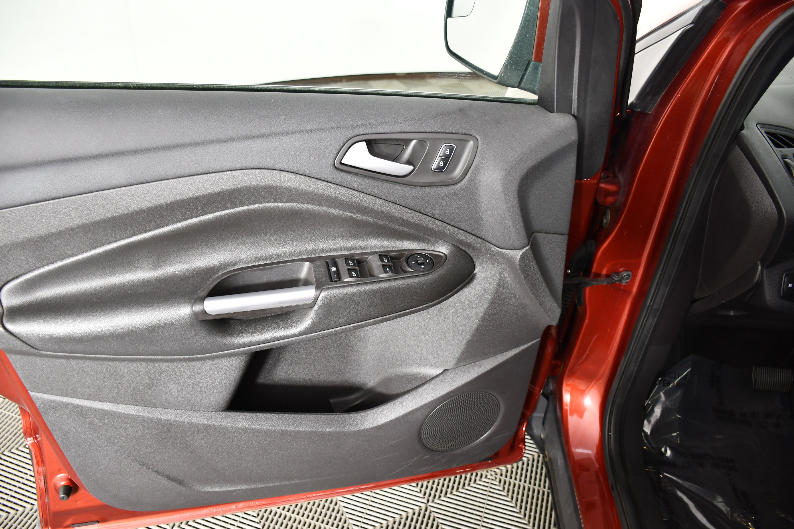 Used 2016 Ford Escape SE FWD image 35