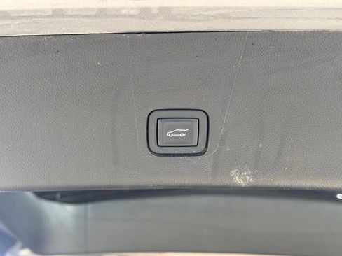 Used 2019 Chevrolet Traverse Premier w/ LPO, Floor Liner Package AWD/4WD image 36
