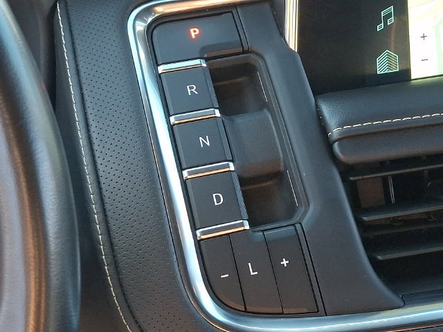 Used 2023 Chevrolet Suburban Premier RWD image 14