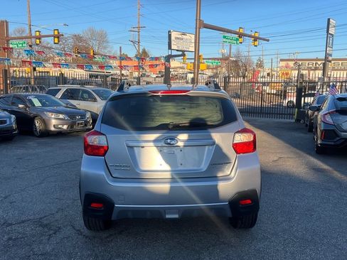Used 2016 Subaru Crosstrek 2.0i Premium w/ Moonroof Package AWD/4WD image 4