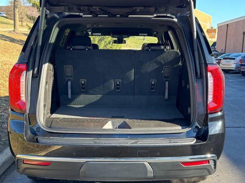 Used 2021 GMC Yukon SLT image 9