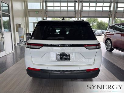 Used 2023 Jeep Grand Cherokee Laredo