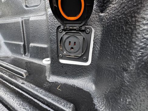 Used 2025 Chevrolet Silverado 2500 LT w/ Convenience Package AWD/4WD image 42