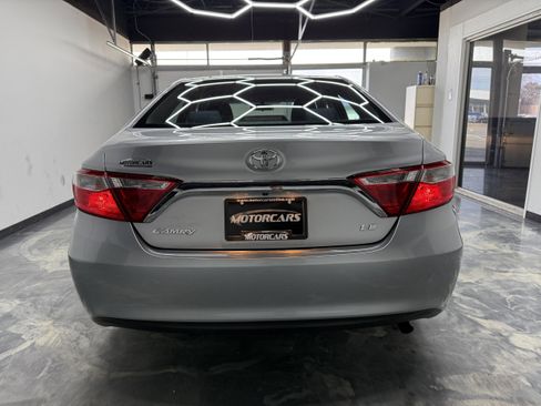 Used 2017 Toyota Camry LE image 8