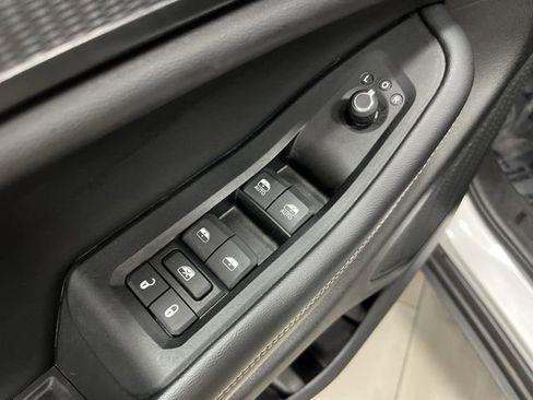 Used 2024 Jeep Grand Cherokee L Laredo image 27