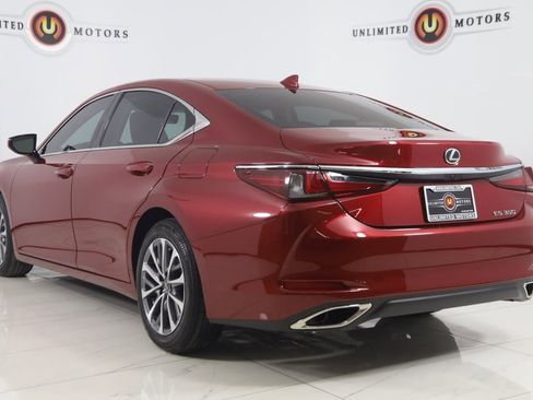 Used 2024 Lexus ES 350 image 4