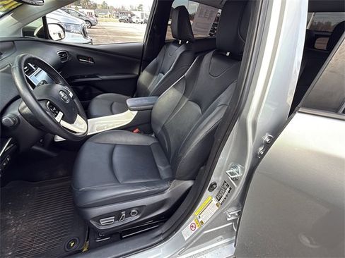 Used 2016 Toyota Prius Four w/ Advanced Technology Package image 22