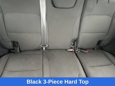 Used 2018 Jeep Wrangler Unlimited Sport S AWD/4WD image 21