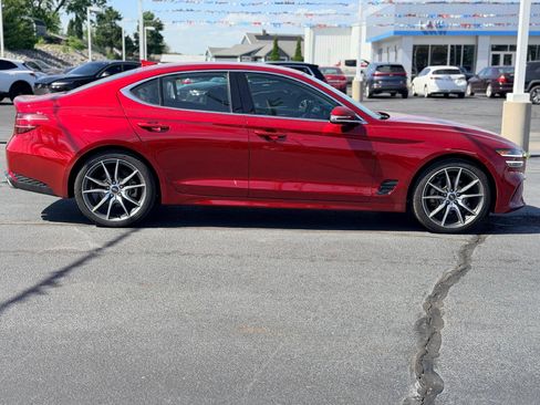 Used 2023 Genesis G70 2.0T RWD image 4
