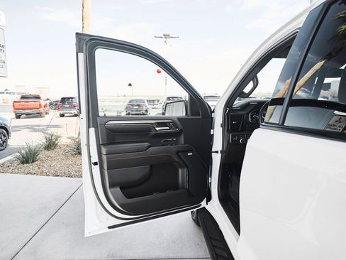 Used 2023 GMC Sierra 1500 AT4 w/ AT4 Premium Package AWD/4WD image 21