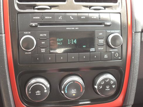 Used 2011 Dodge Caliber Heat FWD image 19