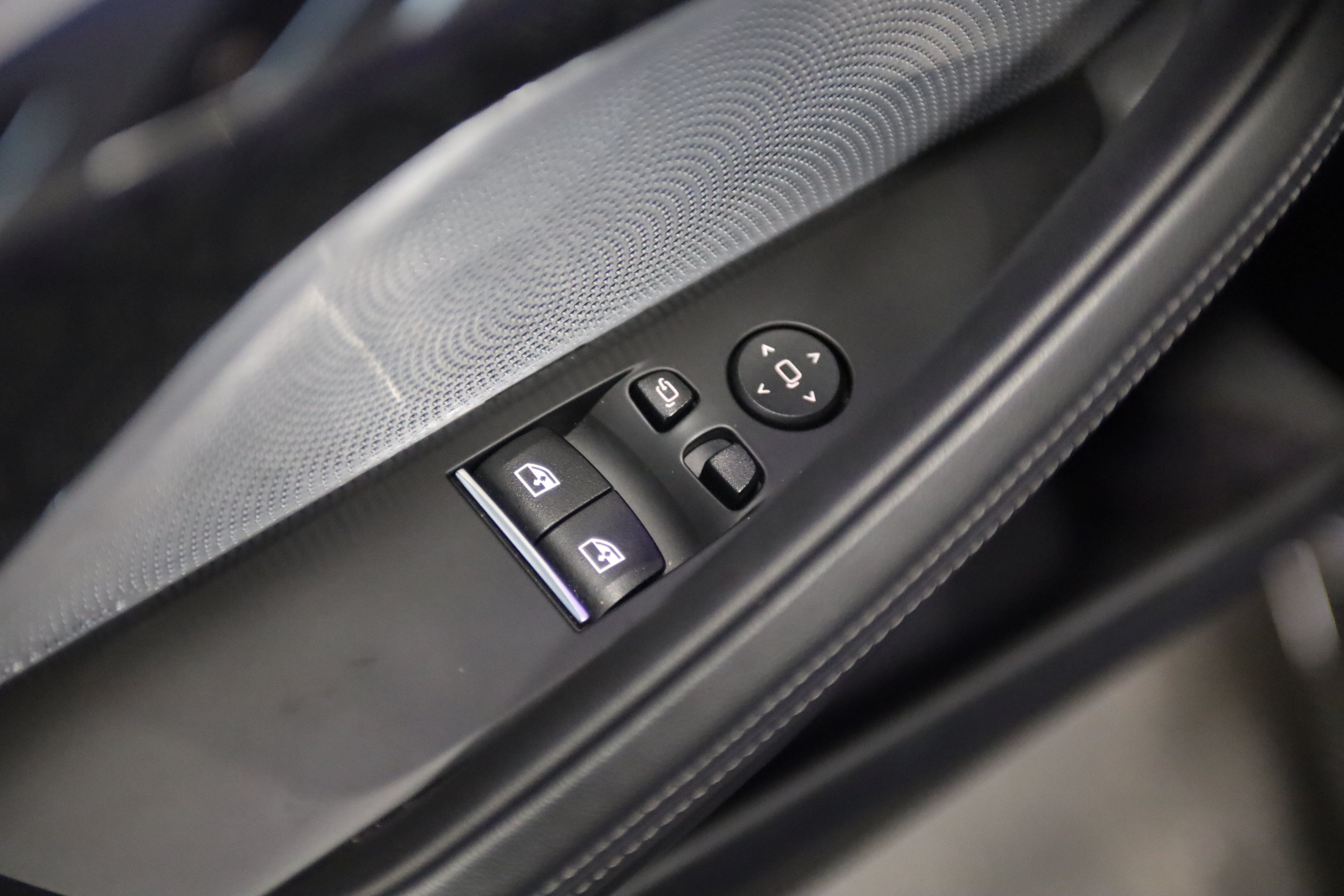 Used 2020 BMW M8 Competition AWD/4WD image 15