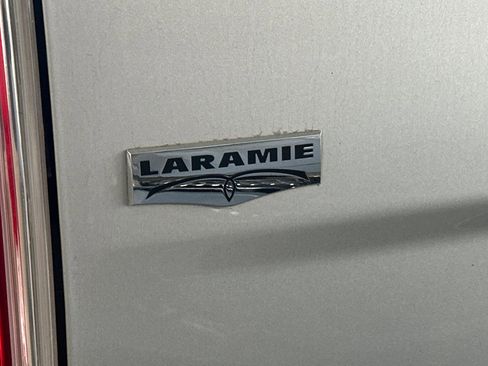 Used 2017 RAM 1500 Laramie w/ Convenience Group image 9