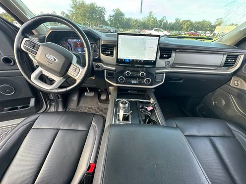 Used 2022 Ford Expedition XLT RWD image 13
