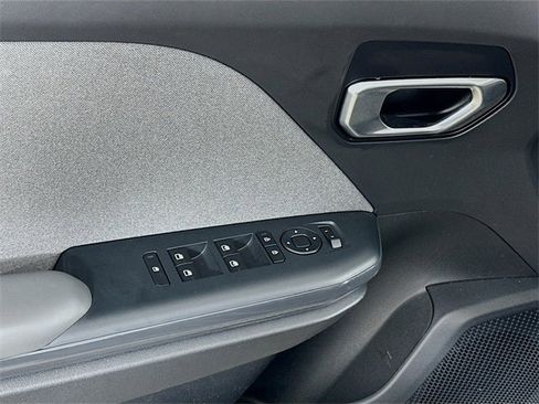 Used 2025 Kia K4 EX image 10