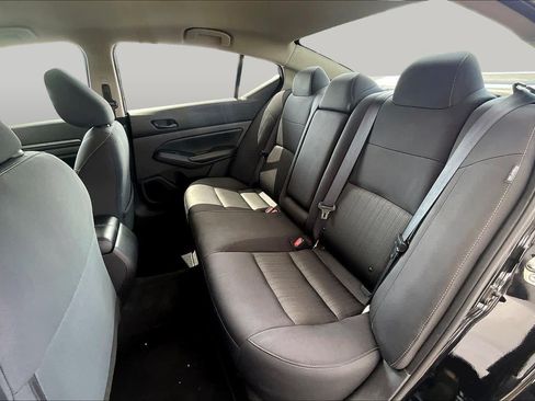 Certified 2025 Nissan Altima 2.5 SV FWD image 19