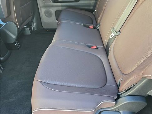 New 2025 Volkswagen ID. Buzz Pro S image 11