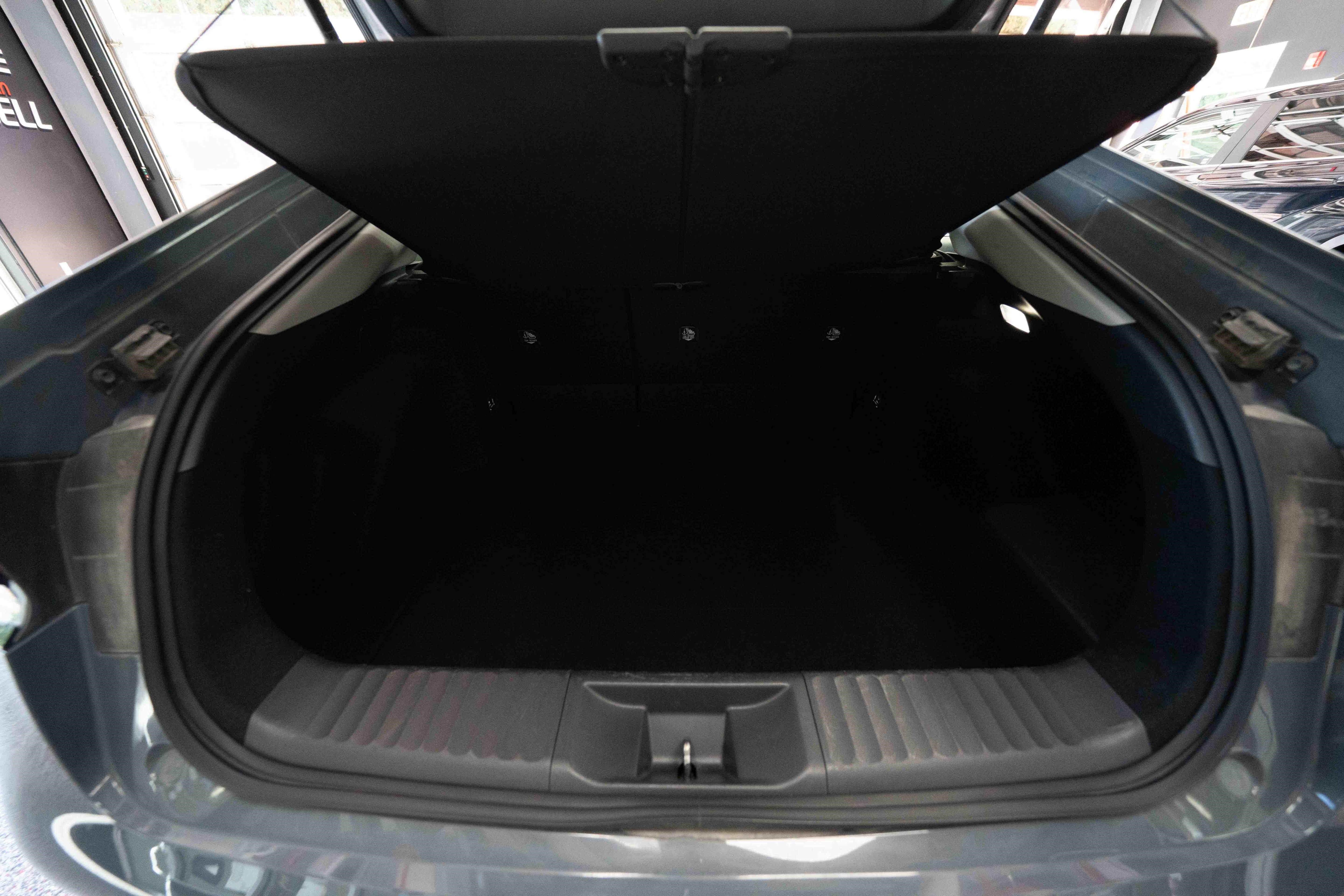 Used 2025 Toyota Prius LE FWD image 27