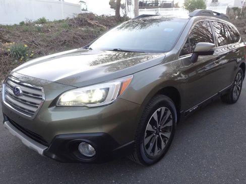 Used 2017 Subaru Outback 2.5i Limited AWD/4WD image 5