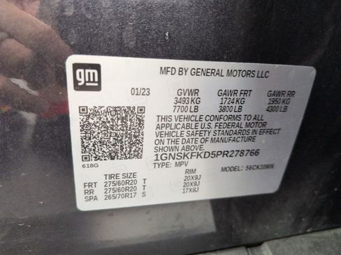 Used 2023 Chevrolet Suburban Premier AWD/4WD image 29