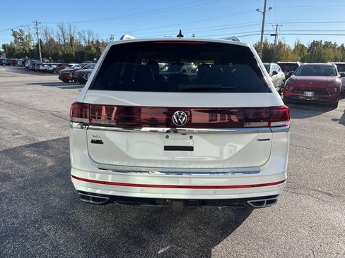 Used 2024 Volkswagen Atlas SEL Premium R-Line image 6