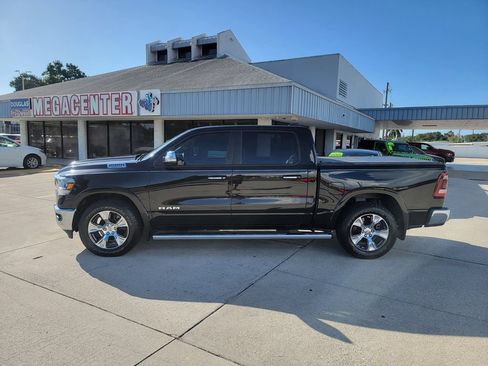 Used 2019 RAM 1500 Laramie AWD/4WD image 2
