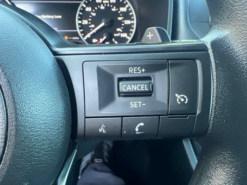 Used 2023 Nissan Rogue S AWD/4WD image 50