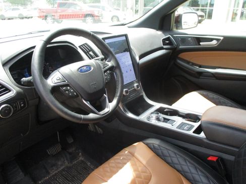 Used 2024 Ford Edge Titanium w/ Titanium Elite Package AWD/4WD image 11