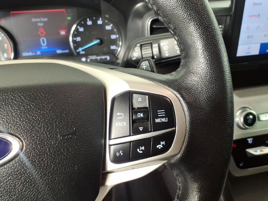 Used 2020 Ford Explorer XLT w/ Equipment Group 202A AWD/4WD image 17