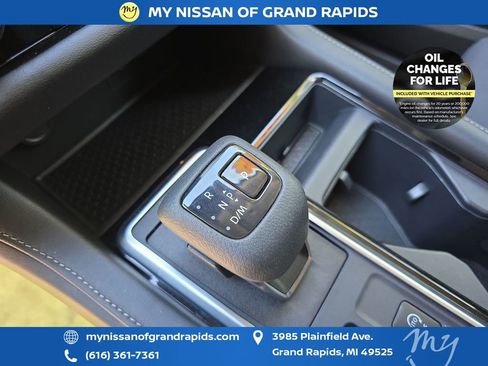Used 2023 Nissan Pathfinder SV AWD/4WD image 28