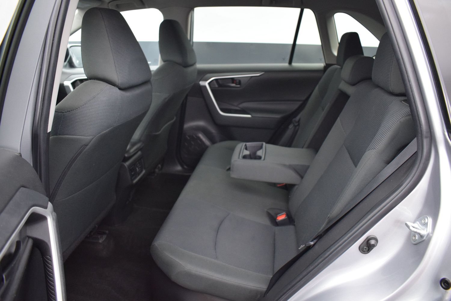 Used 2022 Toyota RAV4 LE AWD/4WD image 12