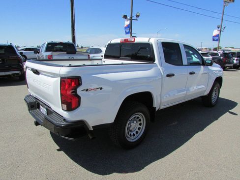 Used 2023 Chevrolet Colorado W/T w/ Advanced Trailering Package AWD/4WD image 7