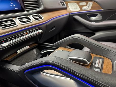 Certified 2024 Mercedes-Benz GLS 450 4MATIC image 19