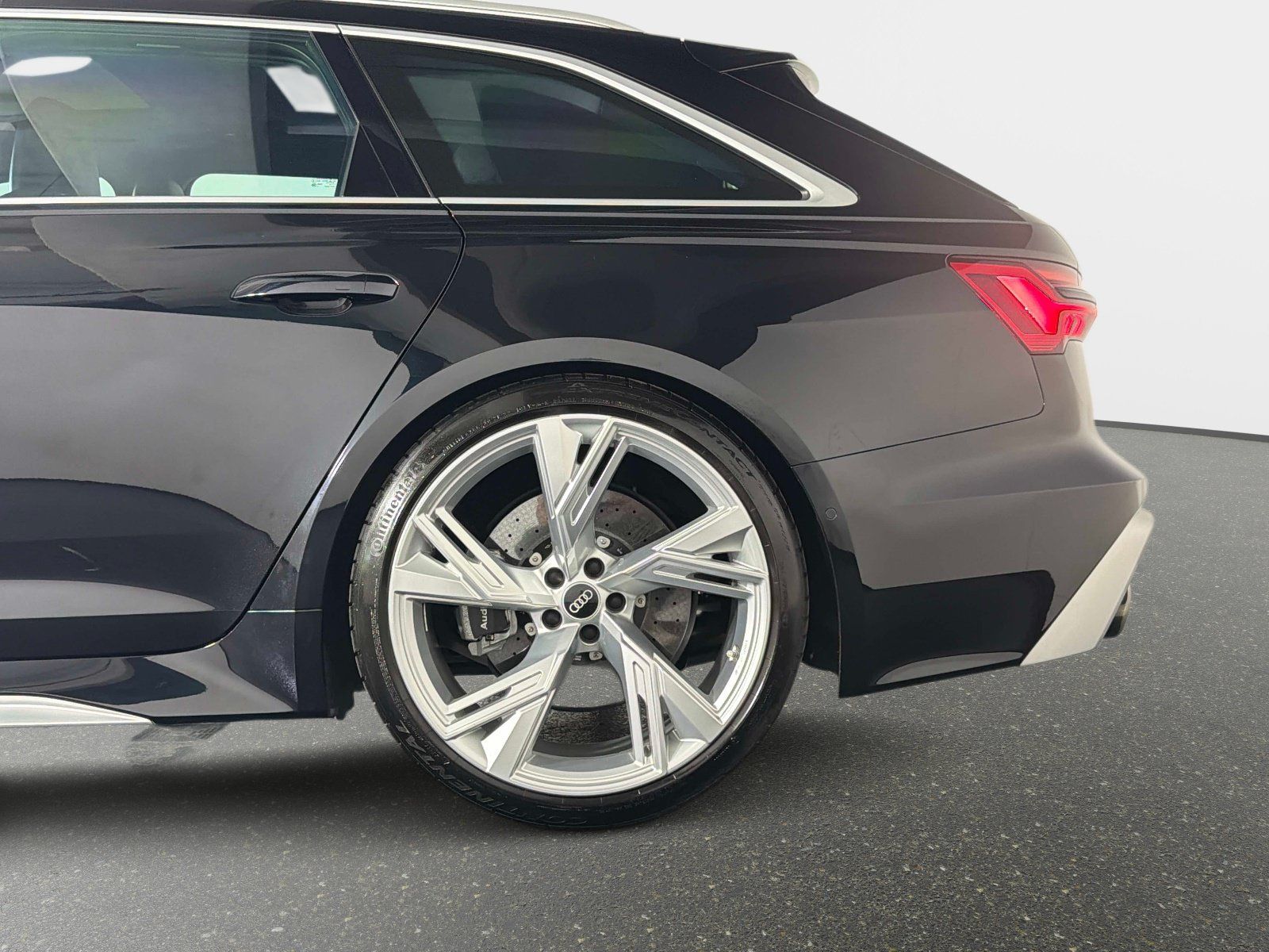 Used 2021 Audi RS 6 AWD/4WD image 15