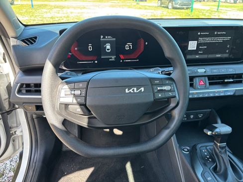 Used 2025 Kia K4 FWD image 30