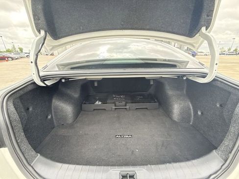 Used 2024 Nissan Altima 2.5 SV image 22